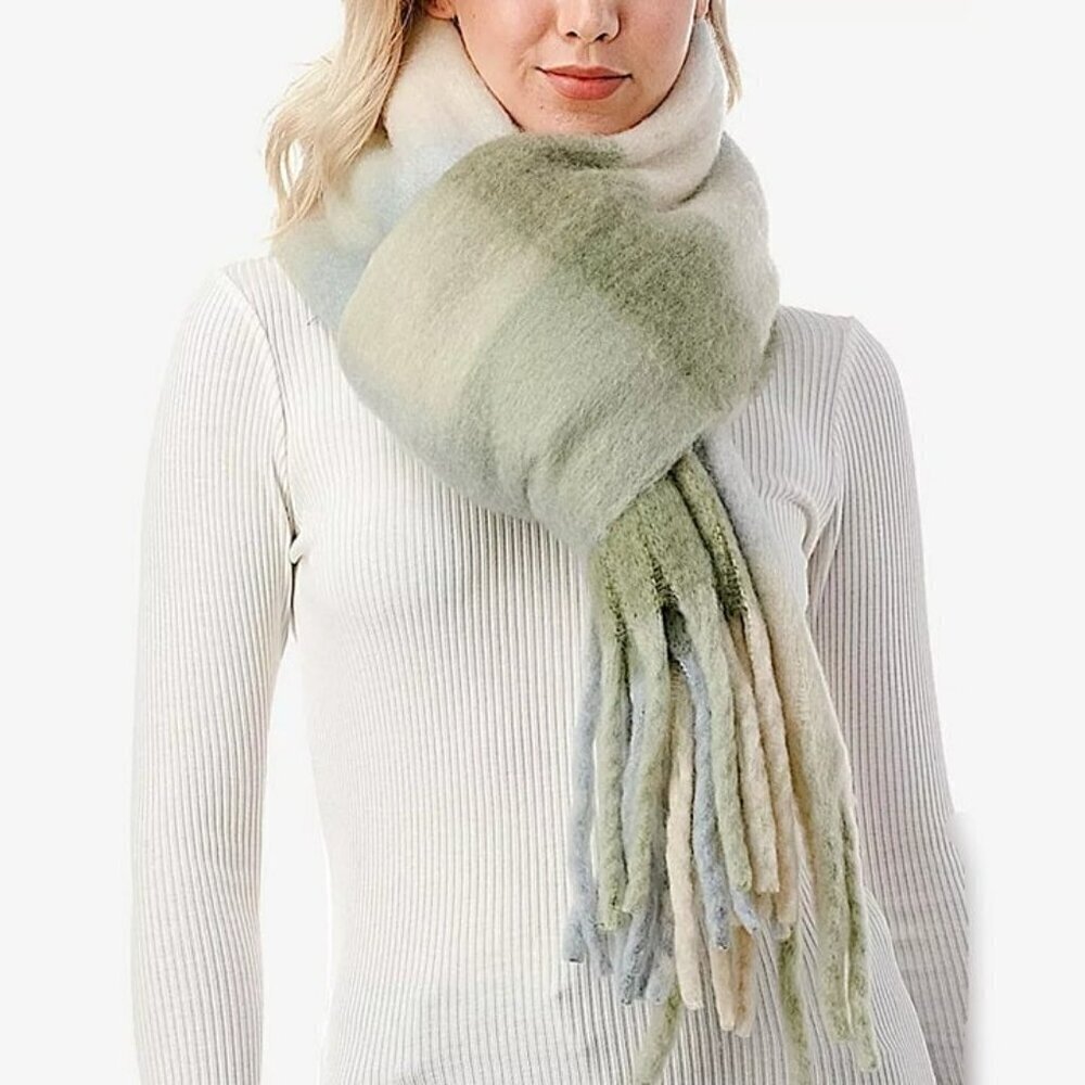 Marcus Adler Women's Cozy Plaid Scarf with Fringe-Trim Lilac O/S (MSRP $55)